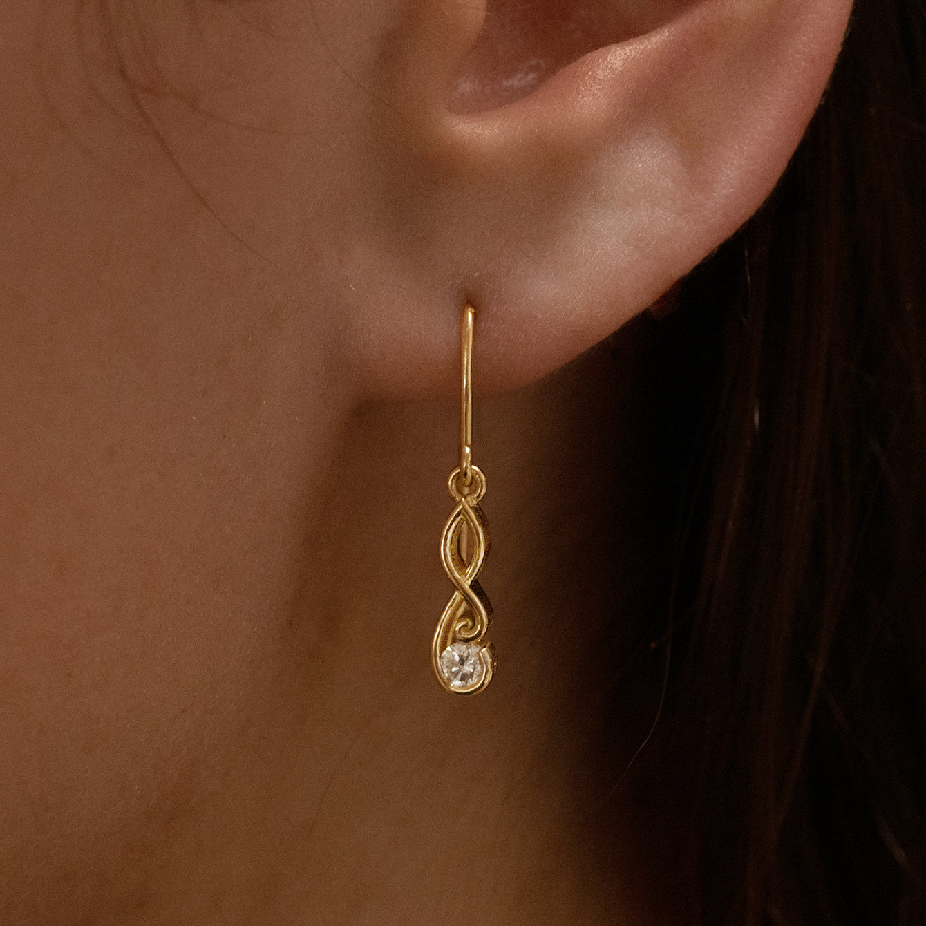 Poipoi: Diamond Drop Earrings in Yellow Gold | 0.32ctw